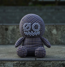 Load image into Gallery viewer, THE CREATURE COLLECTIBLES &quot;HOUNDSTOOTH&quot;
